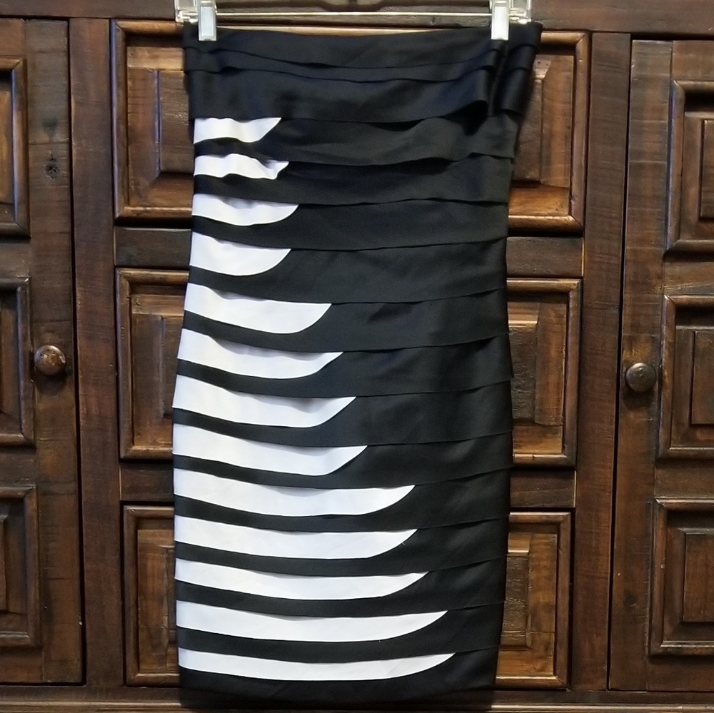 ]Pink Pump Tiered Silk Cocktail Dress